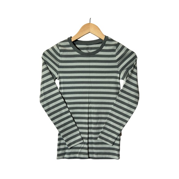 J.Crew Perfect Fit Long Sleeve Crew Neck (Gray) - Picture 2 of 4